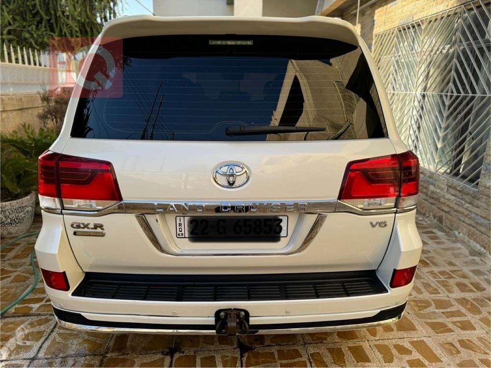 تويوتا لاندكروزر